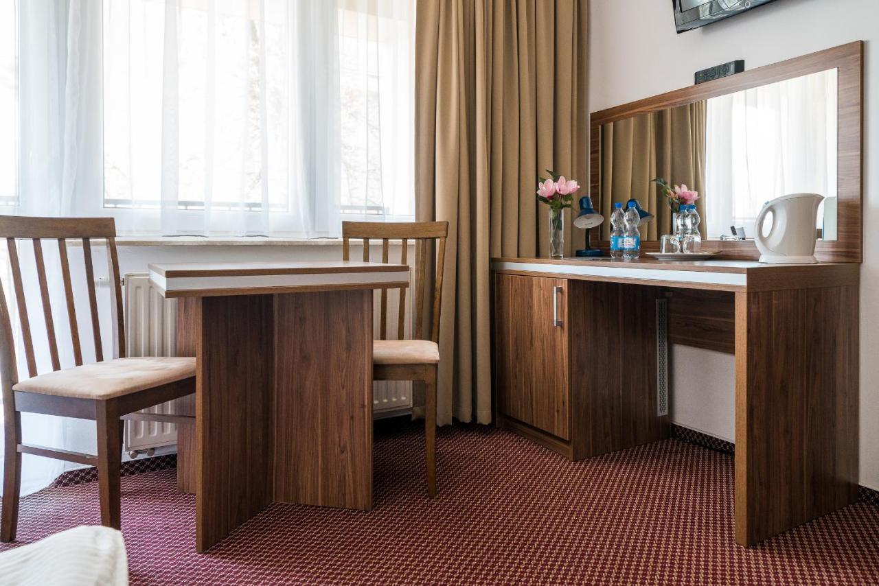 Adamar Jastrzebia Gora Bed & Breakfast Exterior foto