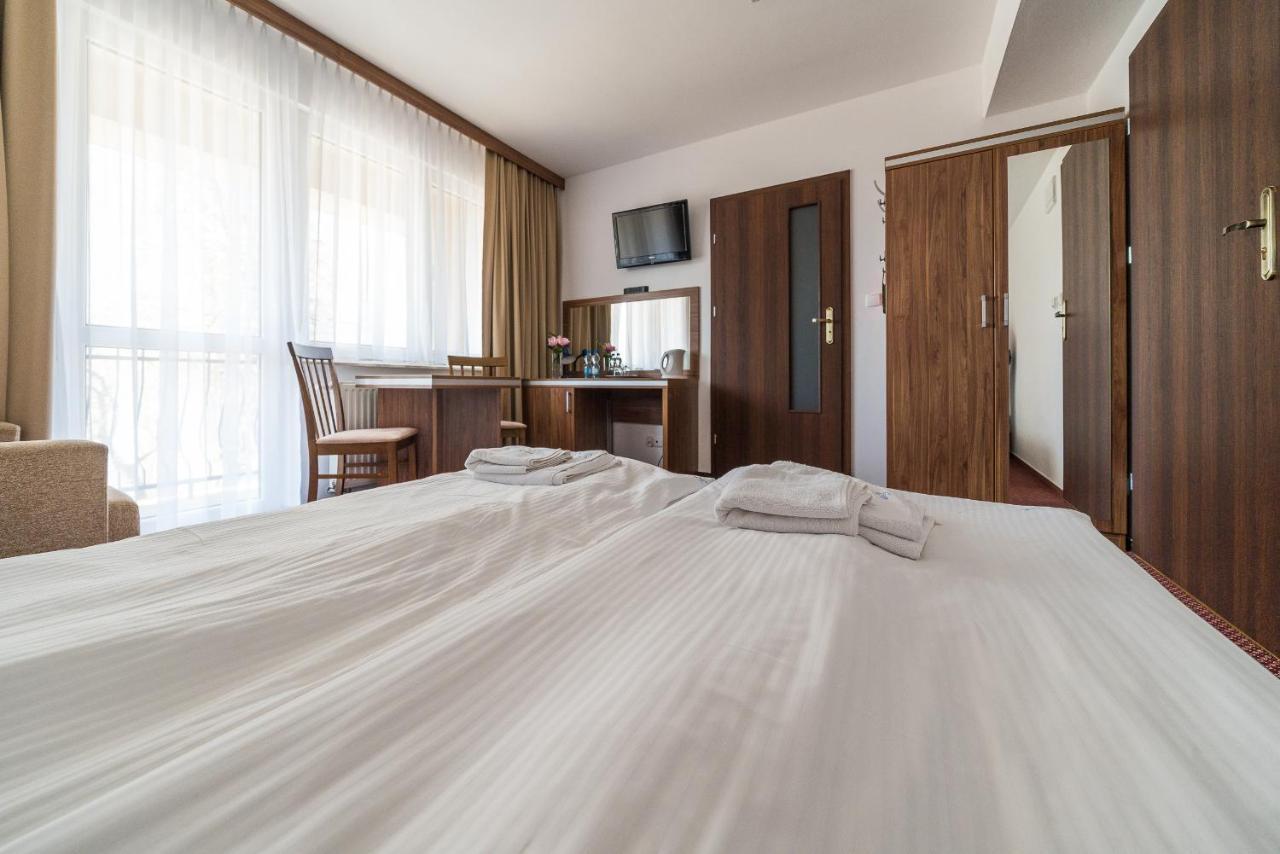 Adamar Jastrzebia Gora Bed & Breakfast Exterior foto